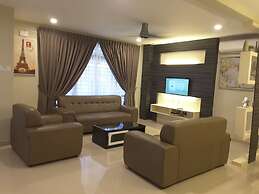 Laman Kurnia Holiday House