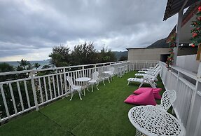 Modern Living Hotel