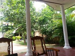 Nishan Surf Inn