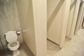 Lanta Hostel - Adults Only
