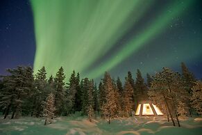Pinetree Lodge