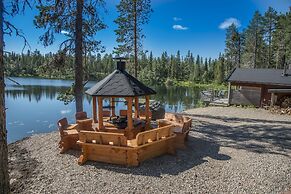 Pinetree Lodge