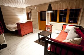 Pinetree Lodge