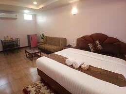 Hi Tech Resort
