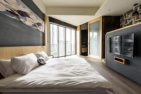 Treehouse Hostels