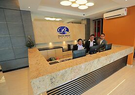 Pantai Regal Hotel