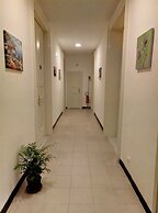 Moonlight Hotel & Suites