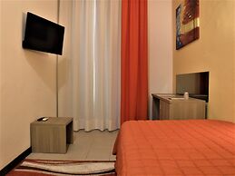 Moonlight Hotel & Suites