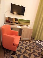 Moonlight Hotel & Suites