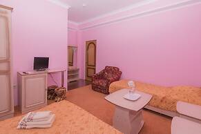 Dyadya Stepa Hotel