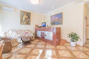 Dyadya Stepa Hotel