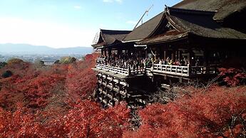 Reikaku Kiyomizu-Gojo