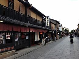 Reikaku Kiyomizu-Gojo