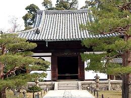 Reikaku Kiyomizu-Gojo