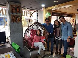 Gudeok Guest House - Hostel
