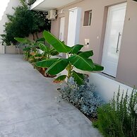 Nikos & Maria Studios