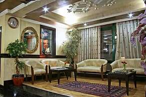 Omur Hotel