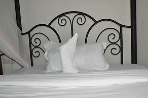 Six Eight Motel