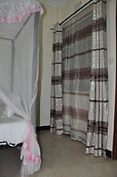 Six Eight Motel