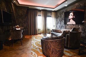 Hotel TwentySeven