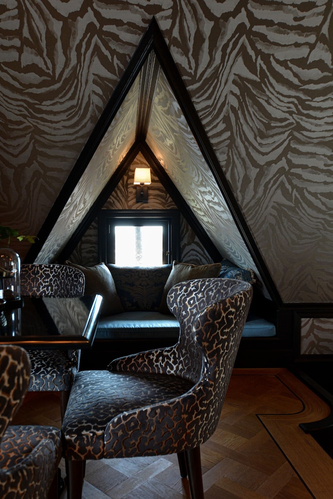 Hotel TwentySeven