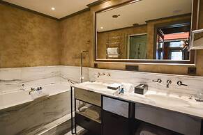 Hotel TwentySeven