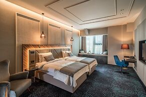 Sky Blue Hotel & Spa
