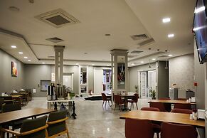 Enerji Hotel