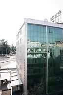 Enerji Hotel