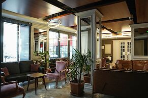 Enerji Hotel