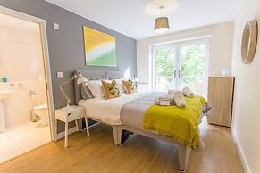 Razia Apartments
