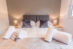 Razia Apartments