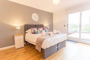 Razia Apartments