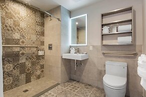 Insignia Hotel Brooklyn, an Ascend Collection Hotel