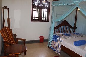 Tiny Royal Palace