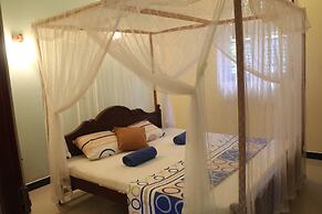 Tiny Royal Palace
