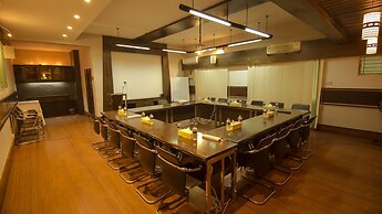 Rafflesia Serviced Apartments