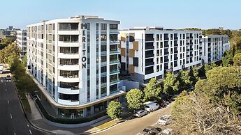 Meriton Suites Sydney Airport