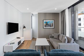 Meriton Suites Sydney Airport