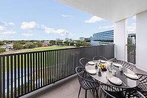 Meriton Suites Sydney Airport