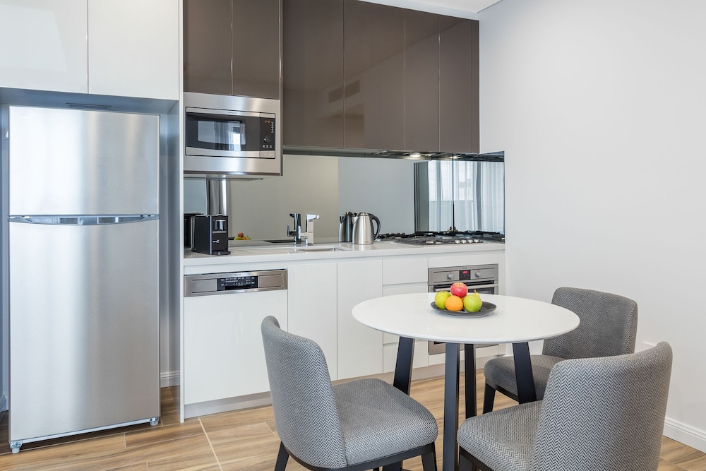 Meriton Suites Sydney Airport