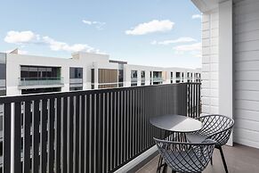 Meriton Suites Sydney Airport