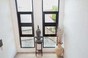 Phuket Monaburi Boutique Hotel