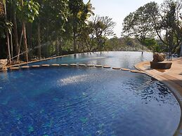 Gassan Khuntan Golf and Resort