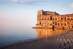 LHP Suite Posillipo