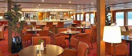 Select MS Serenity - Neuss