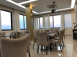 Blu Sky Hotel