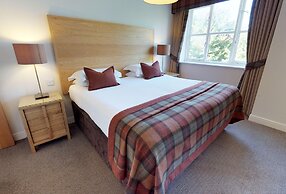 Macdonald Elmers Court Resort