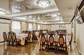 Nairi Hotel