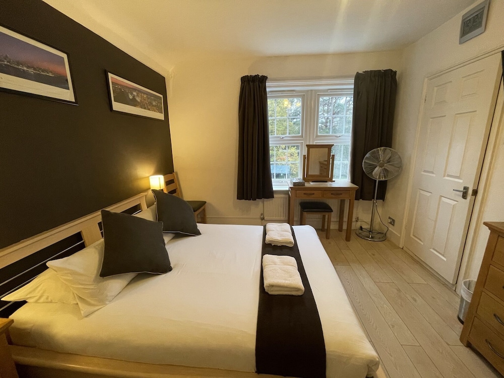 Oakhurst Gatwick